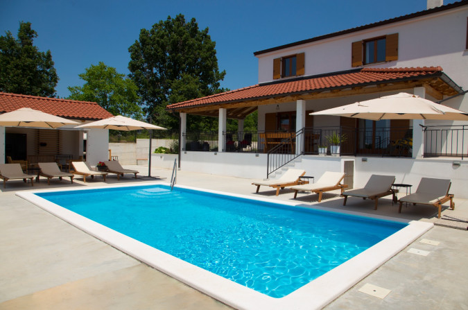 Izrada web stranice putem Apartmanice za villaroza-dolinci.com