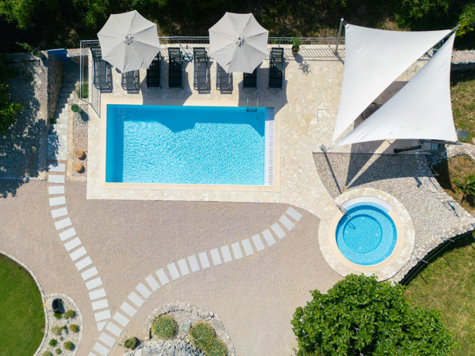 Villa Kalić s bazenom i tradicionalnim izgledom, Garica, otok Krk