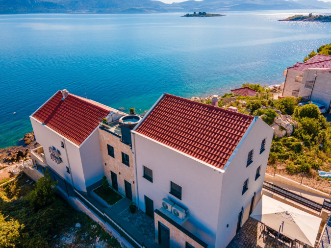 Izrada web stranice putem Apartmanice za villazvonimir.com