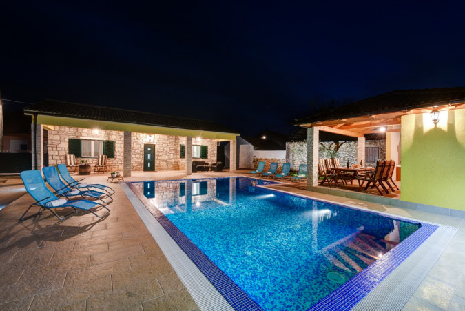 Izrada web stranice putem Apartmanice za villa-petra.com