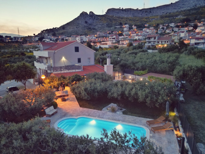 Kuća za odmor Olives Garden - Vile za najam - Kučine - Hrvatska